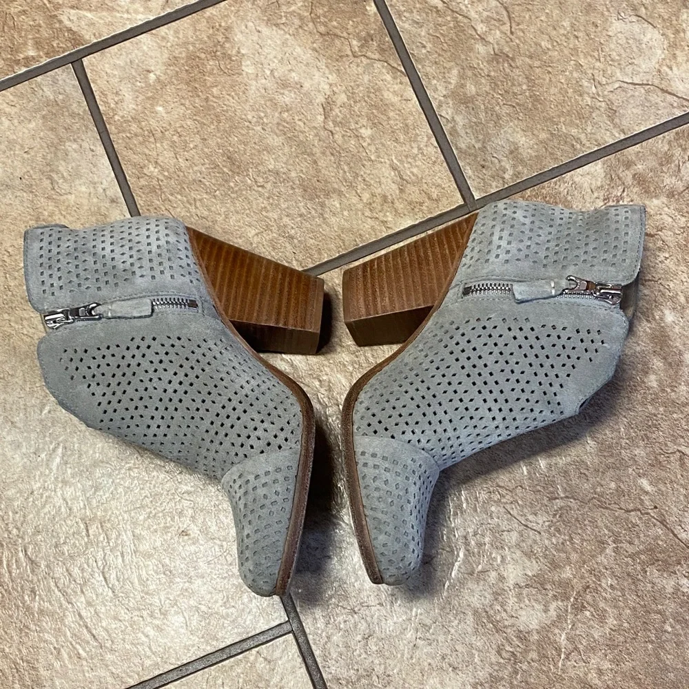 rag & bone New York Light Gray Perforated Size 7.5 Heeled Ankle Boots - Picture 5 of 10